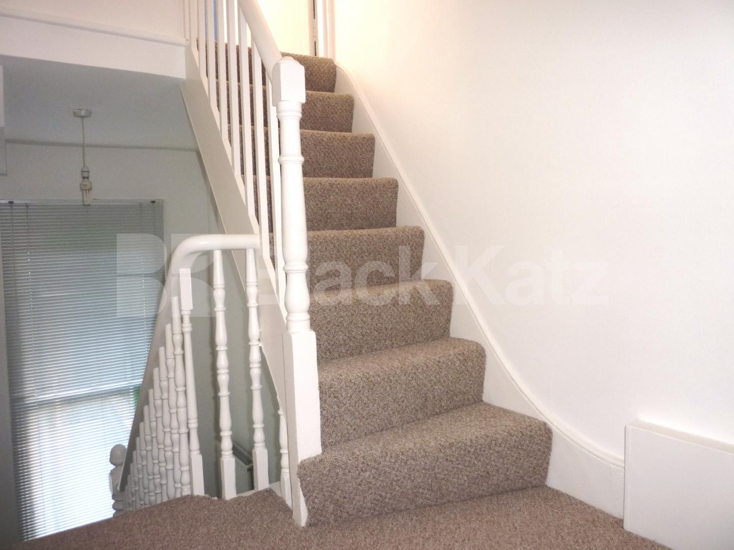 			1 Bedroom, 1 bath, 1 reception Flat			 Mercers Road, TUFNELL PARK 